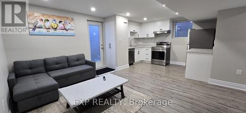 Bsmt - 5 Junior Road, Brampton (Northwest Brampton), ON - Indoor Photo Showing Other Room