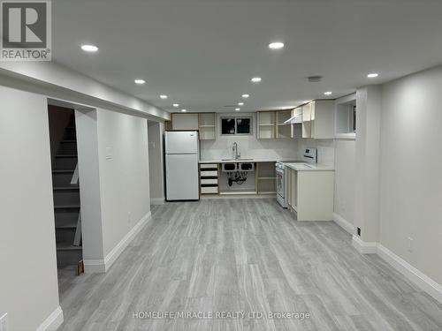 Entire - 54 Hawman Avenue, Vaughan, ON - Indoor Photo Showing Kitchen