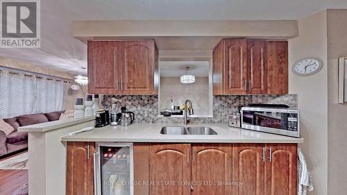 5290 Brookwood Court, Mississauga, ON - Indoor Photo Showing Kitchen With Double Sink