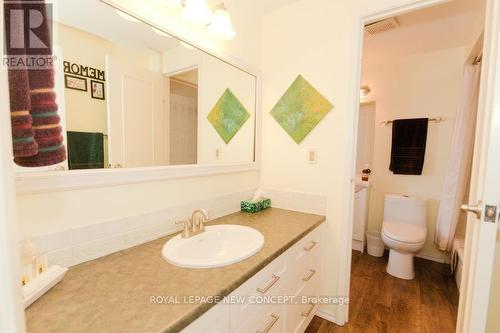 6 - 2242 Upper Middle Road, Burlington, ON - Indoor Photo Showing Bathroom