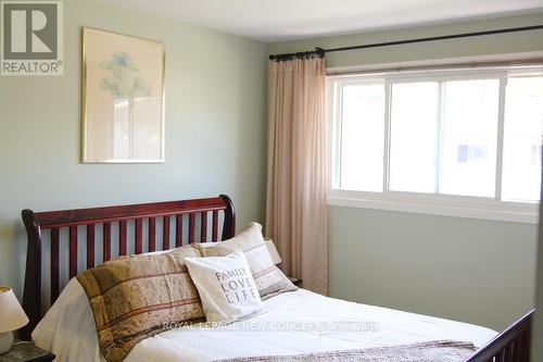 6 - 2242 Upper Middle Road, Burlington (Brant Hills), ON - Indoor Photo Showing Bedroom