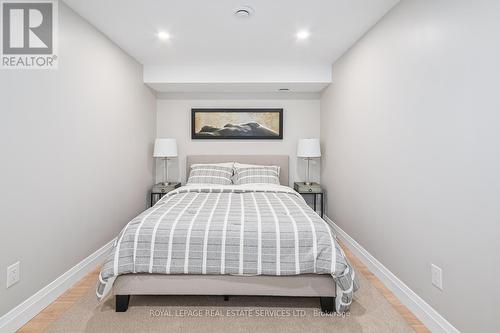 172 Courtland Street, Blue Mountains, ON - Indoor Photo Showing Bedroom