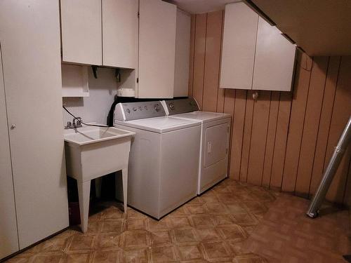 Laundry room - 240 Rue Beaudoin, Gatineau (Gatineau), QC - Indoor Photo Showing Laundry Room