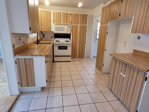 Kitchen - 240 Rue Beaudoin, Gatineau (Gatineau), QC - Indoor Photo Showing Kitchen