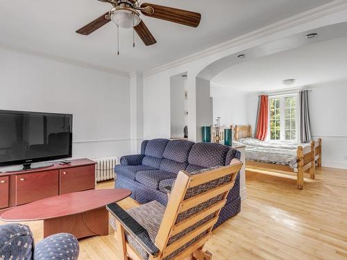 Living room - 50  - 56 Rue St-Jean-Baptiste E., Montmagny, QC - Indoor Photo Showing Living Room