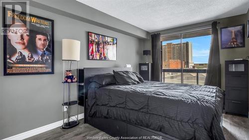 150 Park Street West Unit# 702, Windsor, ON - Indoor Photo Showing Bedroom