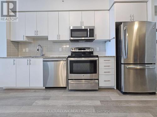 1612 - 7171 Yonge Street, Markham (Grandview), ON - Indoor Photo Showing Kitchen With Stainless Steel Kitchen With Upgraded Kitchen