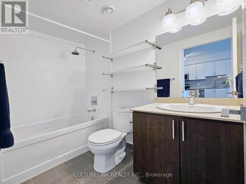 1612 - 7171 Yonge Street, Markham (Grandview), ON - Indoor Photo Showing Bathroom