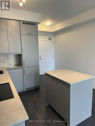 1311 - 30 Elm Drive, Mississauga, ON - Indoor Photo Showing Kitchen With Double Sink