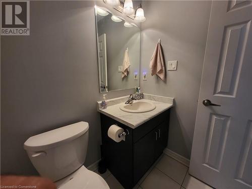 39 Appleby Street, Kitchener, ON - Indoor Photo Showing Bathroom