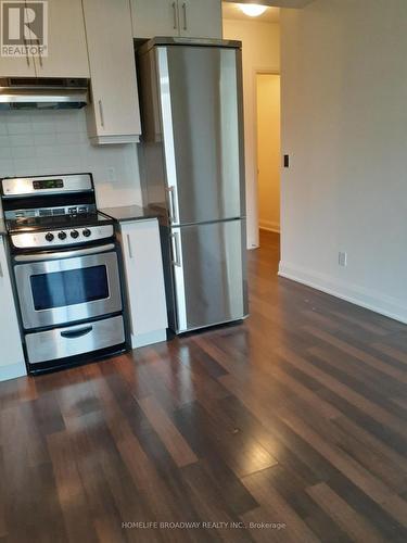 206 - 68 Canterbury Place, Toronto, ON - Indoor Photo Showing Kitchen With Stainless Steel Kitchen