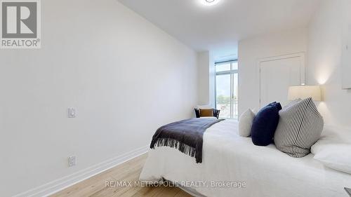 619 - 44 Bond Street W, Oshawa, ON - Indoor Photo Showing Bedroom