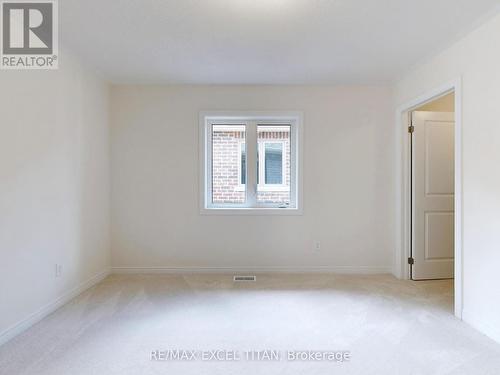 1449 Davis Loop, Innisfil, ON - Indoor Photo Showing Other Room