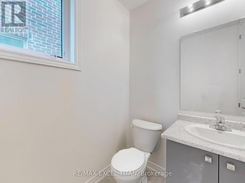 1449 Davis Loop, Innisfil, ON - Indoor Photo Showing Bathroom