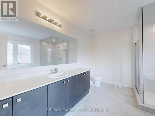 1449 Davis Loop, Innisfil, ON - Indoor Photo Showing Bathroom