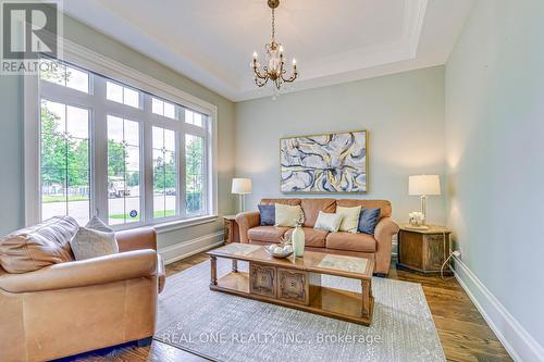 332 Sawyer Road, Oakville (Bronte West), ON - Indoor Photo Showing Living Room