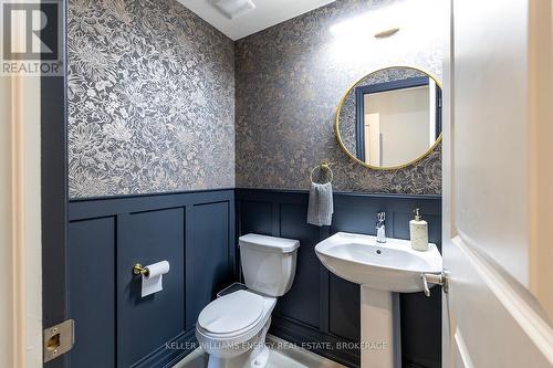 34 Purdy Place, Clarington (Bowmanville), ON - Indoor Photo Showing Bathroom