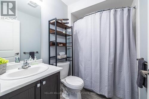 34 Purdy Place, Clarington (Bowmanville), ON - Indoor Photo Showing Bathroom