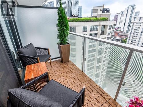 501 Yonge Street Unit#1406, Toronto, ON - Outdoor With Balcony With Exterior