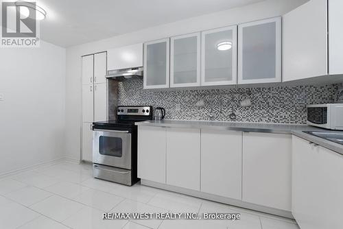 97 Kingswood Drive, Brampton (Brampton North), ON - Indoor Photo Showing Kitchen