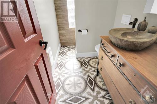 1303 Hilly Lane, North Grenville, ON - Indoor Photo Showing Bathroom