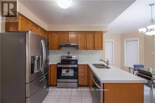 91 Lockwood Road, Brampton (Fletcher'S West), ON - Indoor Photo Showing Kitchen With Double Sink