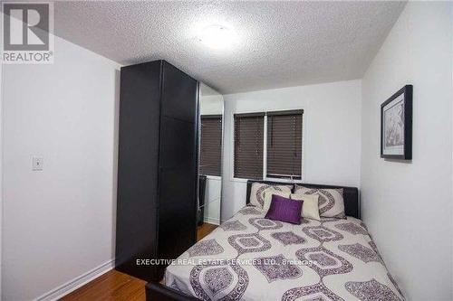 91 Lockwood Road, Brampton (Fletcher'S West), ON - Indoor Photo Showing Bedroom