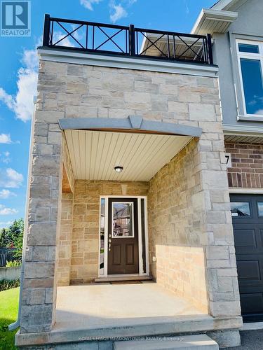 17 Pinot Crescent, Hamilton (Winona), ON - Outdoor