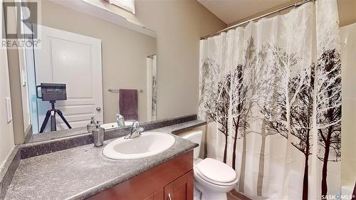 1007 Gull Road, Regina, SK - Indoor Photo Showing Bathroom