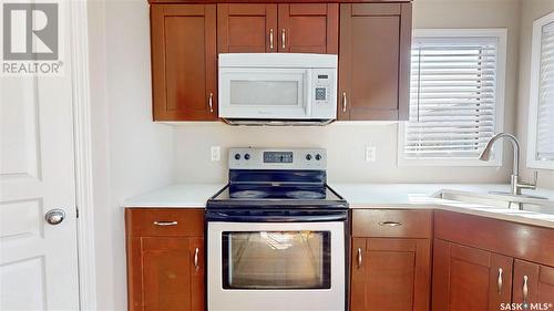 1007 Gull Road, Regina, SK - Indoor Photo Showing Kitchen