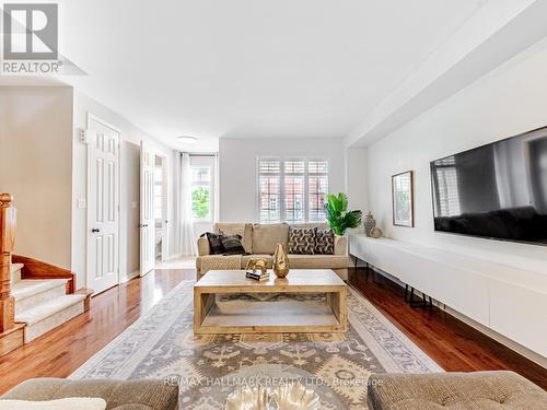 72 - 1701 Finch Avenue, Pickering (Village East), ON - Indoor Photo Showing Living Room