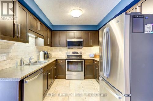 52 - 105 Bard Boulevard, Guelph, ON - Indoor Photo Showing Kitchen With Stainless Steel Kitchen