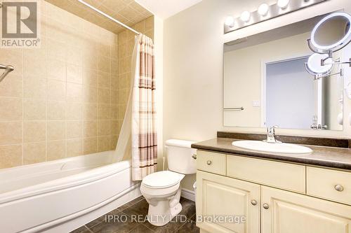 52 - 105 Bard Boulevard, Guelph, ON - Indoor Photo Showing Bathroom