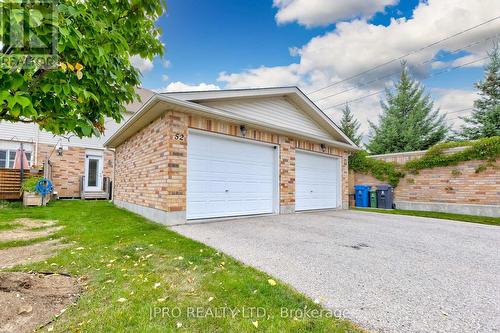 52 - 105 Bard Boulevard, Guelph (Pine Ridge), ON - Outdoor