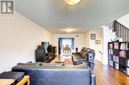 52 - 105 Bard Boulevard, Guelph (Pine Ridge), ON - Indoor Photo Showing Living Room