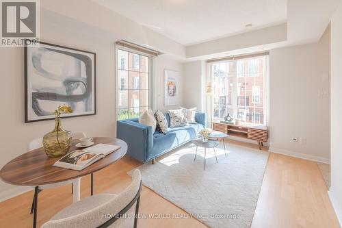 936 - 5 Everson Drive, Toronto, ON - Indoor Photo Showing Living Room