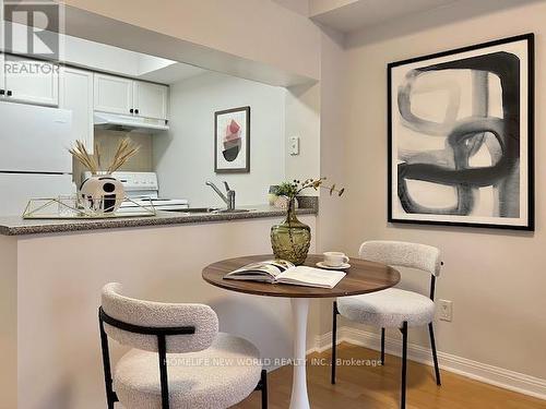 936 - 5 Everson Drive, Toronto, ON - Indoor Photo Showing Dining Room