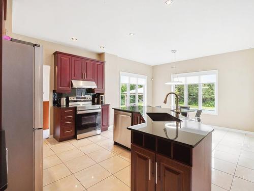 Cuisine - 243 Rue Du Bosquet, Pincourt, QC - Indoor Photo Showing Kitchen