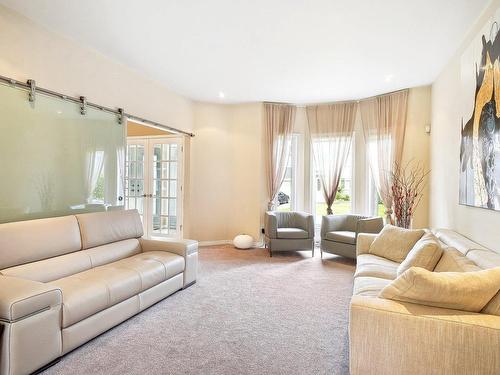 Salon - 243 Rue Du Bosquet, Pincourt, QC - Indoor Photo Showing Living Room