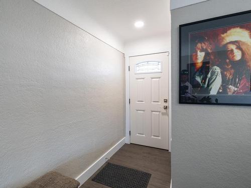 409 Linden Ave, Kamloops, BC - Indoor Photo Showing Other Room