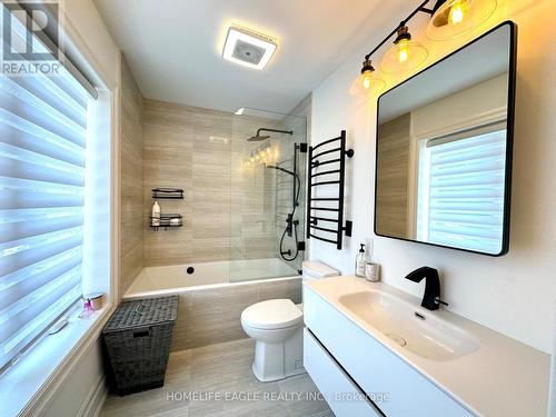 18662 Highway 48, East Gwillimbury, ON - Indoor Photo Showing Bathroom