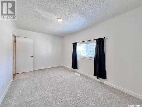 215 Simpson Street, Outlook, SK - Indoor Photo Showing Other Room