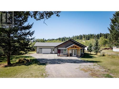 5070 Kinncum Place, 108 Mile Ranch, BC - Outdoor