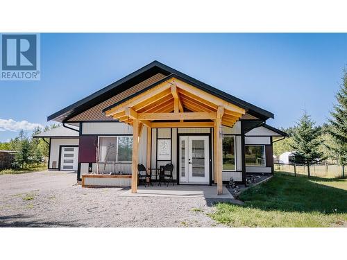 5070 Kinncum Place, 108 Mile Ranch, BC - Outdoor