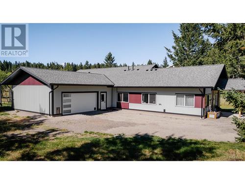 5070 Kinncum Place, 108 Mile Ranch, BC - Outdoor