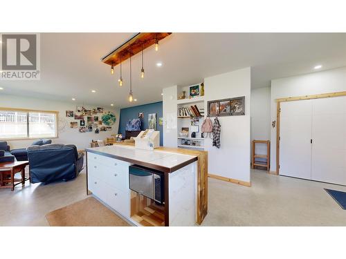 5070 Kinncum Place, 108 Mile Ranch, BC - Indoor