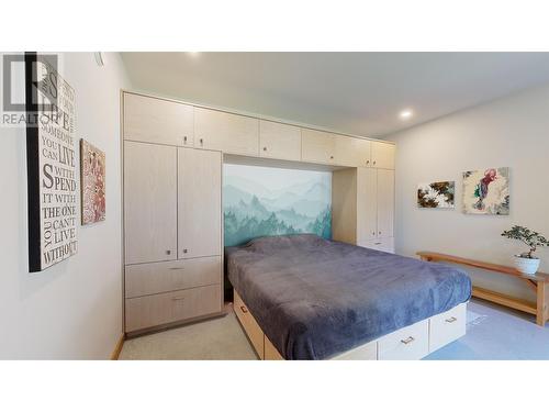 5070 Kinncum Place, 108 Mile Ranch, BC - Indoor Photo Showing Bedroom