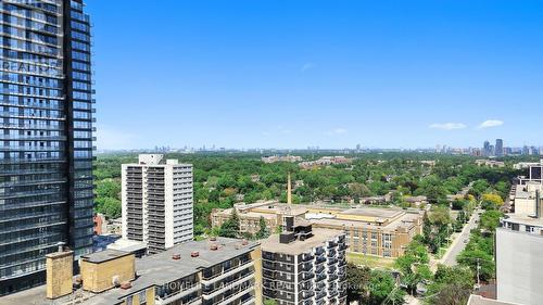 1704 - 185 Roehampton Avenue, Toronto (Mount Pleasant West), ON - Outdoor