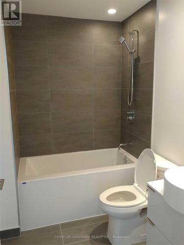 1704 - 185 Roehampton Avenue, Toronto, ON - Indoor Photo Showing Bathroom