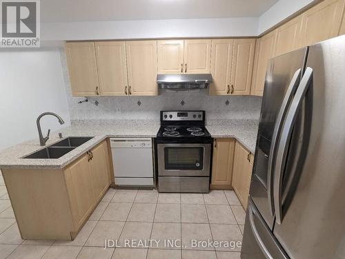 727 Caboto Trail, Markham (Village Green-South Unionville), ON - Indoor Photo Showing Kitchen With Double Sink